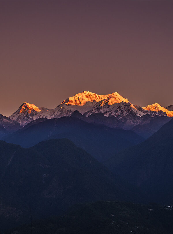 Sunrise_over_Kangchenjunga